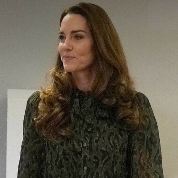 TOPSHOP green leopard print button down shirt - Picture 12 of 13